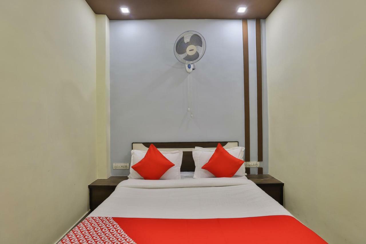 Oyo Flagship 19003 Hotel Rudra Mahal Ахмедабад Екстериор снимка